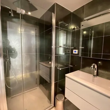 2 Bedroom With Terrace 7 Croisette Apartamento Cannes